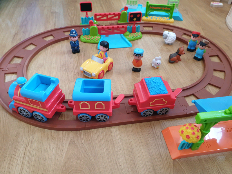 happyland train set argos